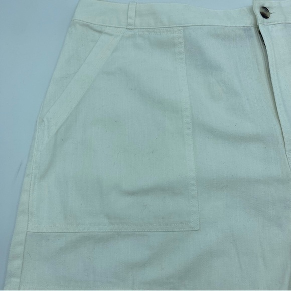 Universal Threads Woman’s Shorts 17 Cargo High Waisted - Picture 3 of 7
